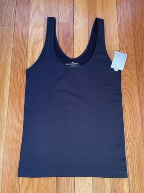 Le Mystere Seamless Comfort Tank NWT Black Size M